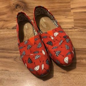 TOMS shoes